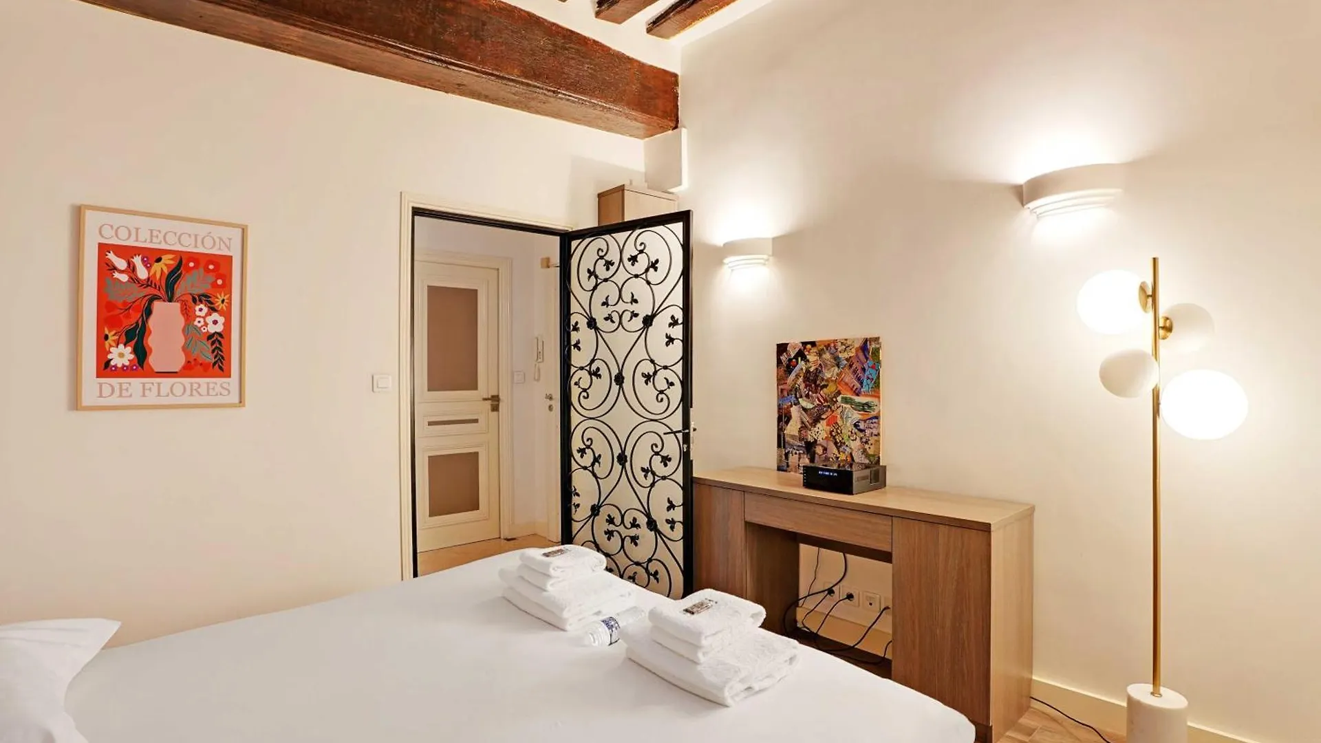 Elegant 2Bdr 6P Apartment In The Heart Of The 5Th Arrondissementt Paris 0*,  France